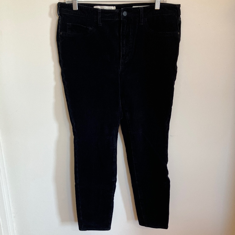 Pilcro & the Letterpress High-Rise skinny Black Corduroys - Size 32